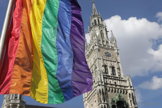 Regenbogen_Rathaus